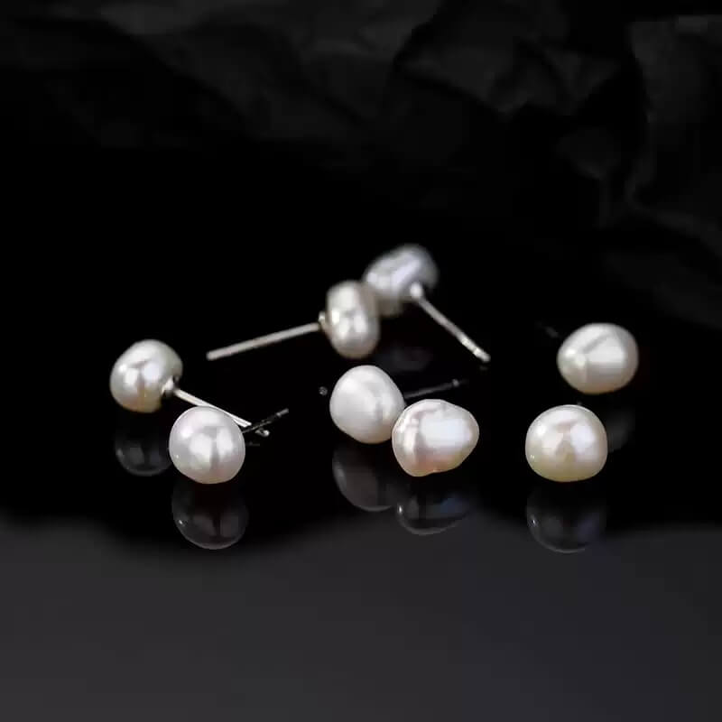 Vintage Baroque Pearl Glam Earrings studs