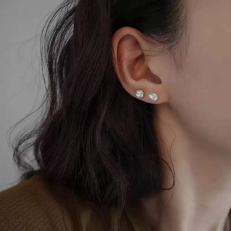 Vintage Baroque Pearl Glam Earrings studs