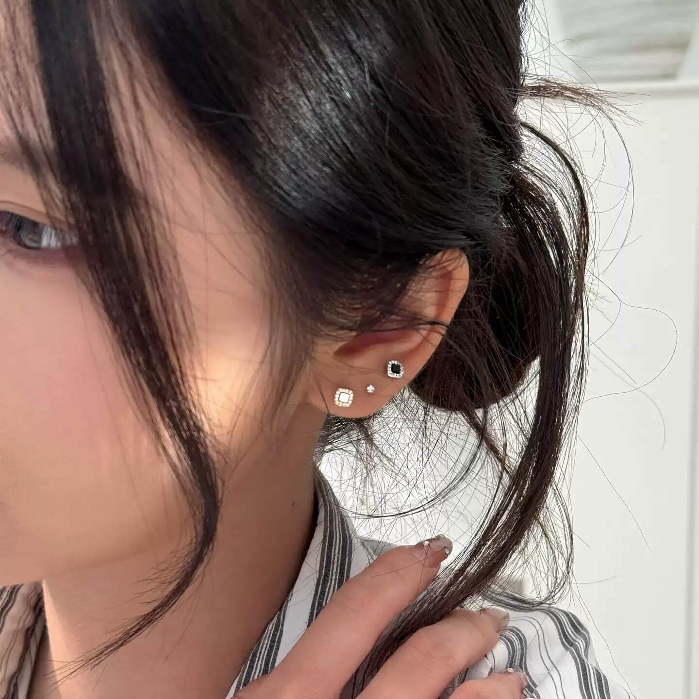 Vintage Chic Square Onyx Stud Earrings