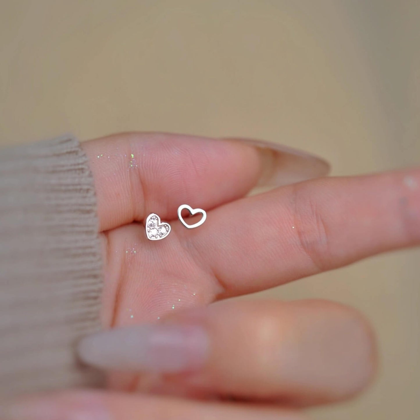 Asymmetric Heart Earrings with Hollow & Zircon