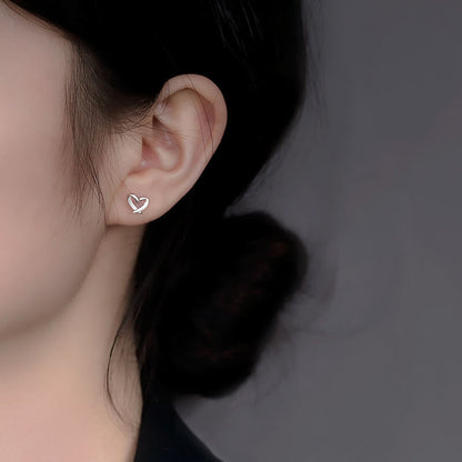 Basic Heart Silver Earring Studs