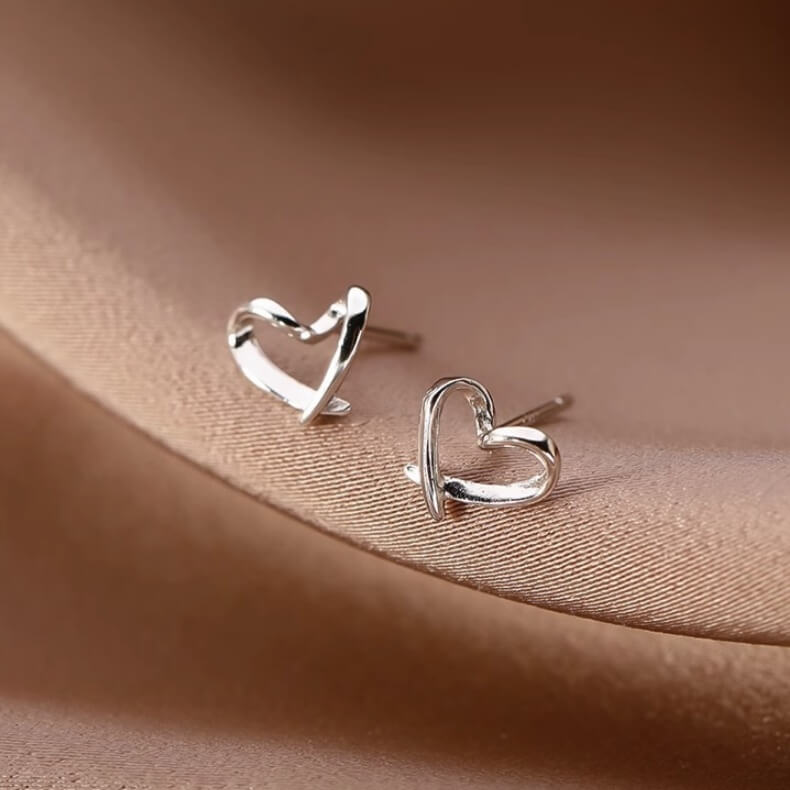 Basic Heart Silver Earring Studs