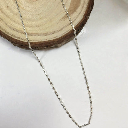 Twist Chain Necklace